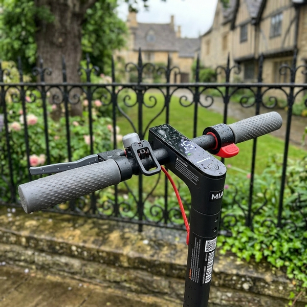 Електросамокат Xiaomi Mi Scooter M365 PRO Чорний 6789876667-498998839 фото