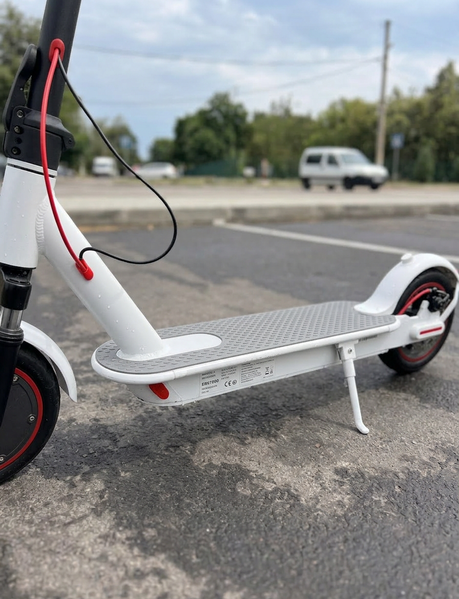 Электросамокат UMi U8 Pro Белый с передним амортизатором 600Вт 13Ah U8Pro2 фото