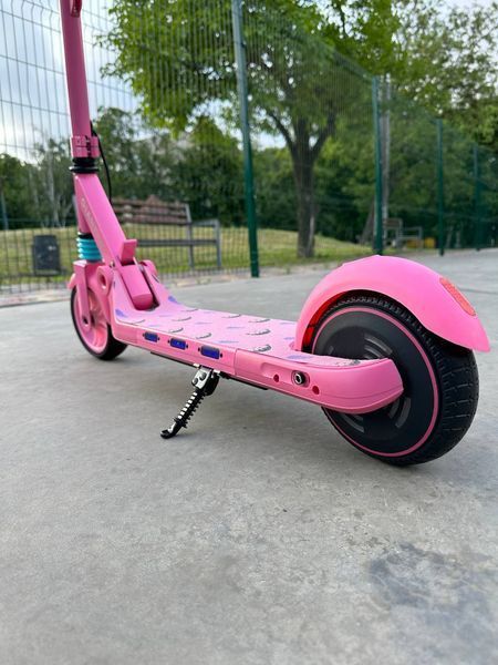 Дитячий електросамокат GIANT Kids E10 Pro + Bluetooth колонка (музика) Рожевий 007888778-08888888OR фото