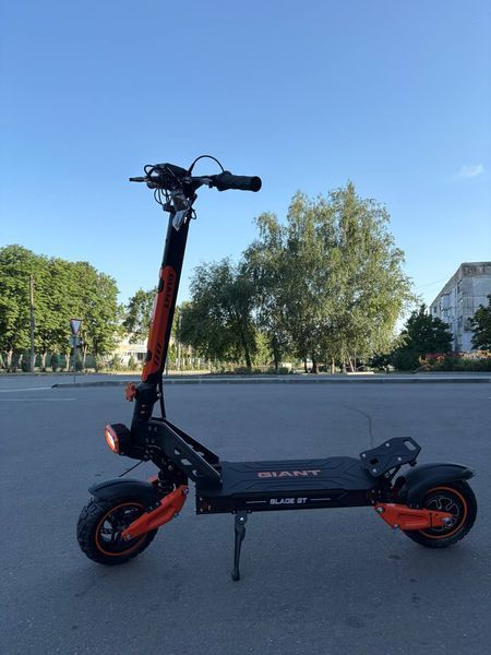 Електросамокат GIANT Blade GT Pro Sport 1600W (спорт серія) 18Ah без сидіння 2026 рік GTPro1 фото