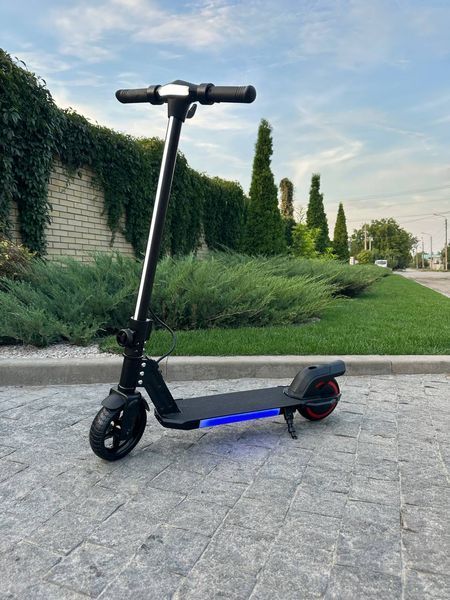 Электросамокат Детский 2026 GIANT Kids ES2 Max + Bluetooth колонка (музыка) Черный  8765007888778-08888888OR фото